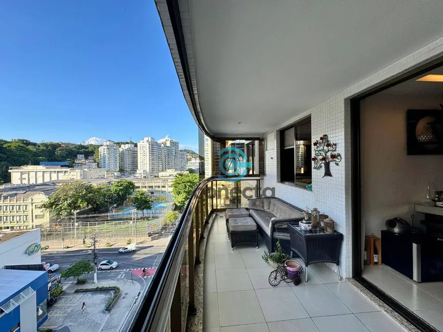 Foto 2 de Apartamento com 4 quartos à venda, 150m2 em Icaraí, Niteroi - RJ