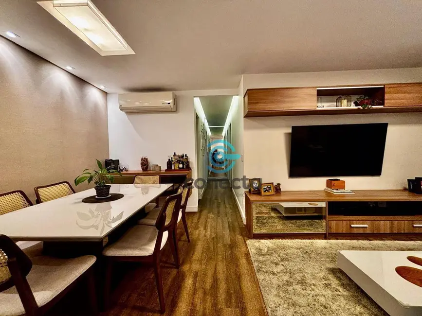 Apartamento com 3 quartos à venda, 130m2 em Icaraí, Niteroi - RJ - imagem 6 Foto 6 de Apartamento com 3 quartos à venda, 130m2 em Icaraí, Niteroi - RJ