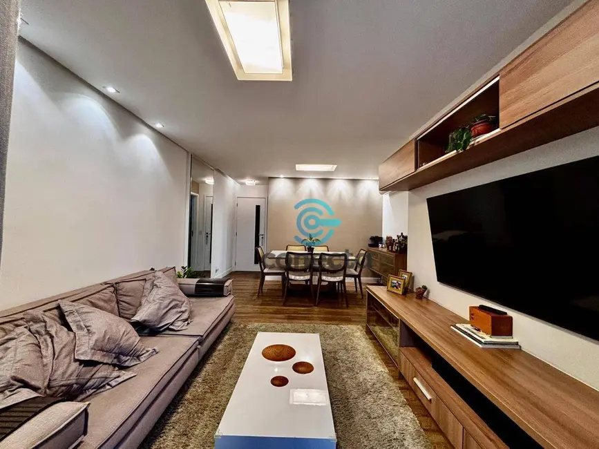 Apartamento com 3 quartos à venda, 130m2 em Icaraí, Niteroi - RJ - imagem 5 Foto 5 de Apartamento com 3 quartos à venda, 130m2 em Icaraí, Niteroi - RJ