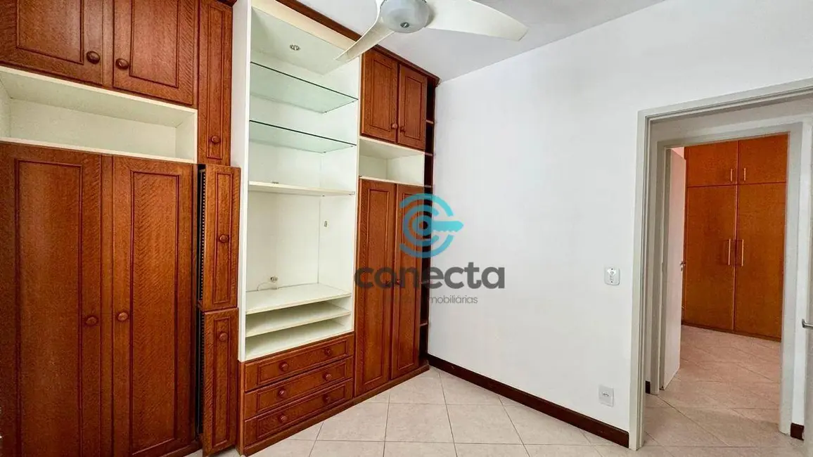 Apartamento com 3 quartos à venda, 109m2 em Icaraí, Niteroi - RJ - imagem 8 Foto 8 de Apartamento com 3 quartos à venda, 109m2 em Icaraí, Niteroi - RJ