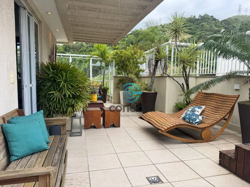 Foto 2 de Cobertura com 3 quartos à venda, 210m2 em Santa Rosa, Niteroi - RJ