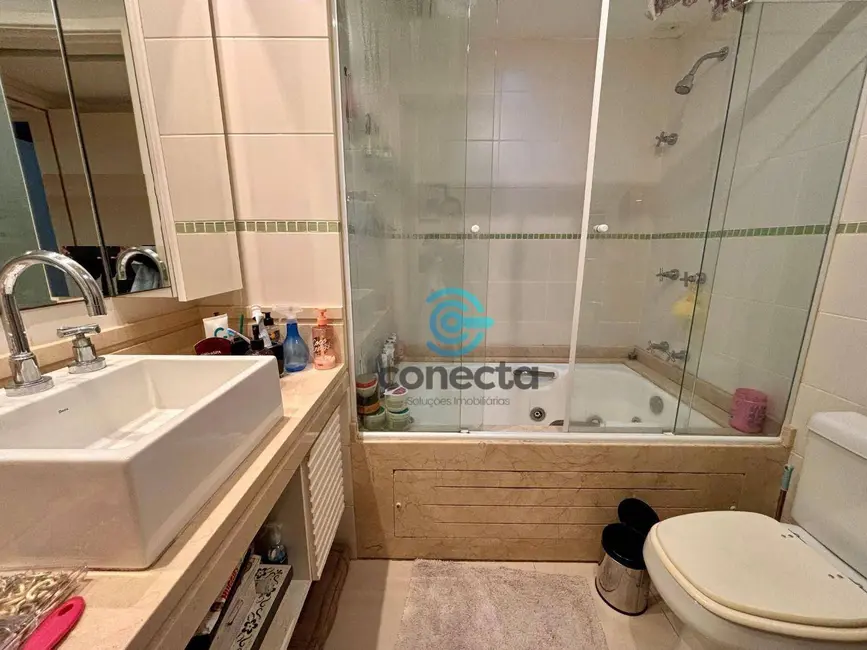 Foto 9 de Apartamento com 3 quartos à venda, 165m2 em Icaraí, Niteroi - RJ