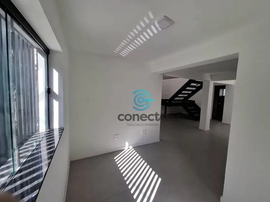 Casa para alugar, 205m2 em Icaraí, Niteroi - RJ - imagem 4 Foto 4 de Casa para alugar, 205m2 em Icaraí, Niteroi - RJ