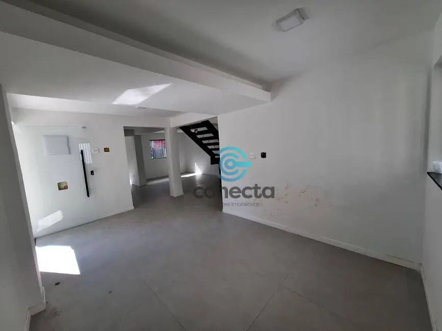 Casa para alugar, 205m2 em Icaraí, Niteroi - RJ - imagem 5 Foto 5 de Casa para alugar, 205m2 em Icaraí, Niteroi - RJ