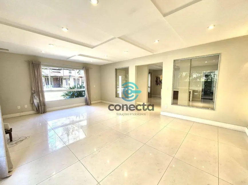 Casa de Condomínio com 4 quartos à venda, 477m2 em Badu, Niteroi - RJ - imagem 3 Foto 3 de Casa de Condomínio com 4 quartos à venda, 477m2 em Badu, Niteroi - RJ