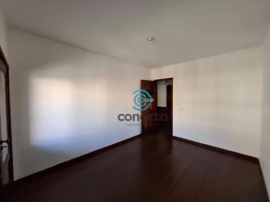 Casa com 3 quartos à venda, 210m2 em Zé Garoto, Sao Goncalo - RJ - imagem 5 Foto 5 de Casa com 3 quartos à venda, 210m2 em Zé Garoto, Sao Goncalo - RJ