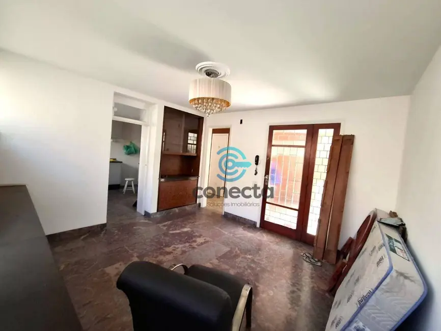 Casa com 4 quartos para alugar, 281m2 em Icaraí, Niteroi - RJ - imagem 5 Foto 5 de Casa com 4 quartos para alugar, 281m2 em Icaraí, Niteroi - RJ