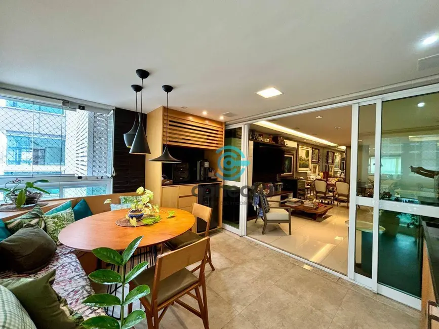 Foto 1 de Apartamento com 4 quartos à venda, 197m2 em Icaraí, Niteroi - RJ