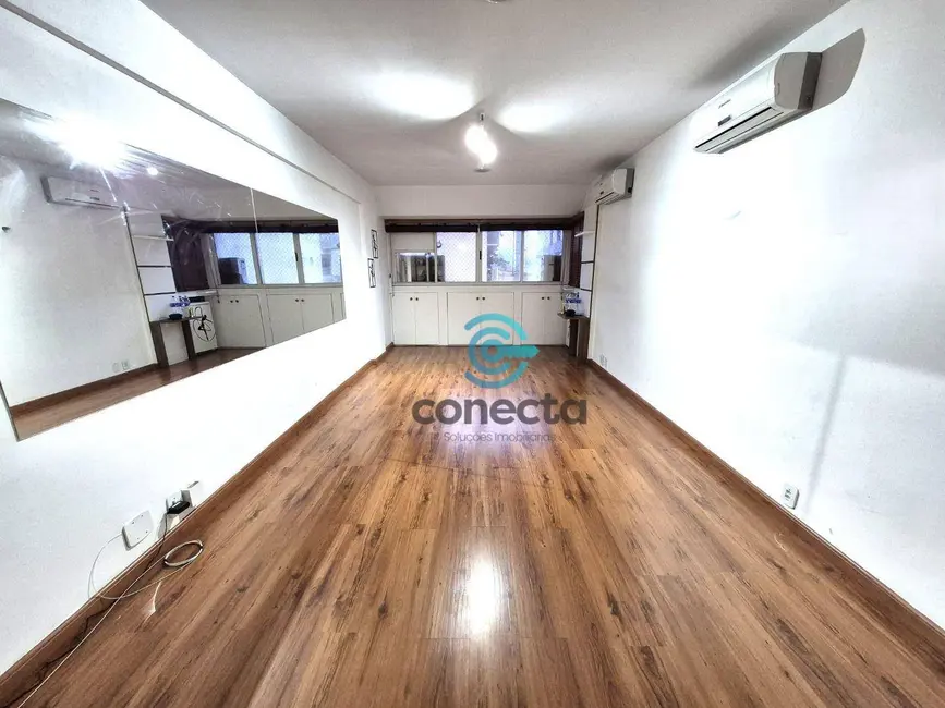 Sala Comercial à venda e para alugar, 30m2 em São Francisco, Niteroi - RJ - imagem 6 Foto 6 de Sala Comercial à venda e para alugar, 30m2 em São Francisco, Niteroi - RJ