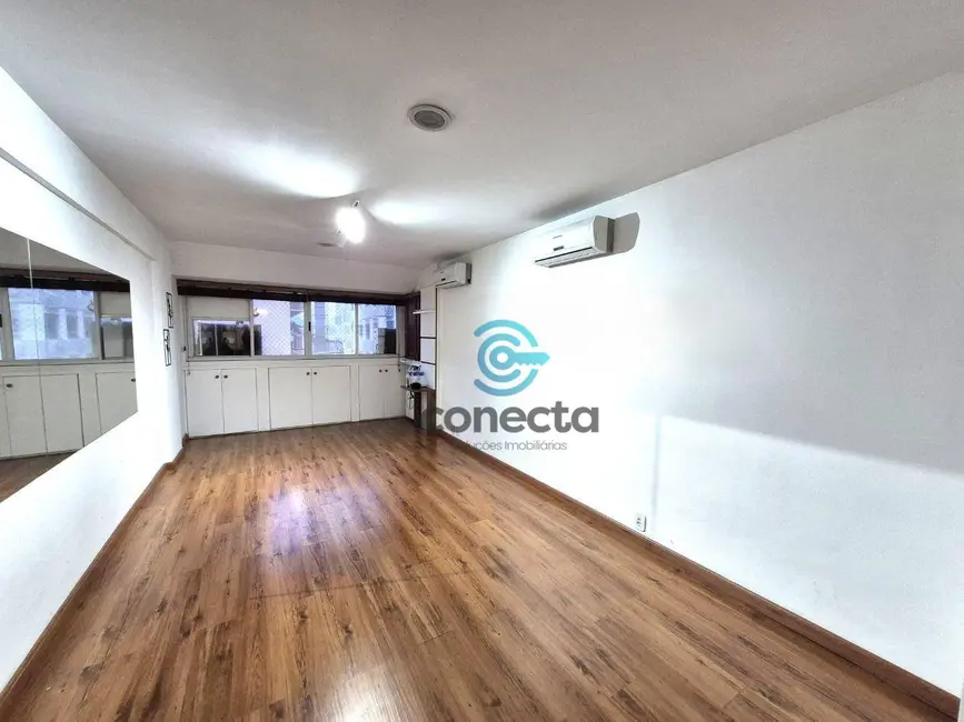 Sala Comercial à venda e para alugar, 30m2 em São Francisco, Niteroi - RJ - imagem 5 Foto 5 de Sala Comercial à venda e para alugar, 30m2 em São Francisco, Niteroi - RJ