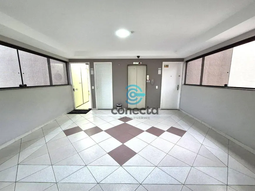 Sala Comercial à venda e para alugar, 30m2 em São Francisco, Niteroi - RJ - imagem 8 Foto 8 de Sala Comercial à venda e para alugar, 30m2 em São Francisco, Niteroi - RJ