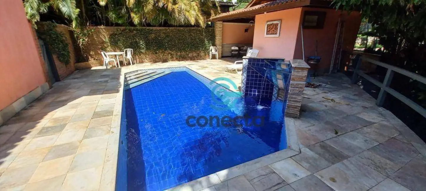 Casa de Condomínio com 5 quartos à venda e para alugar, 250m2 em Rio do Ouro, Niteroi - RJ - imagem 4 Foto 4 de Casa de Condomínio com 5 quartos à venda e para alugar, 250m2 em Rio do Ouro, Niteroi - RJ