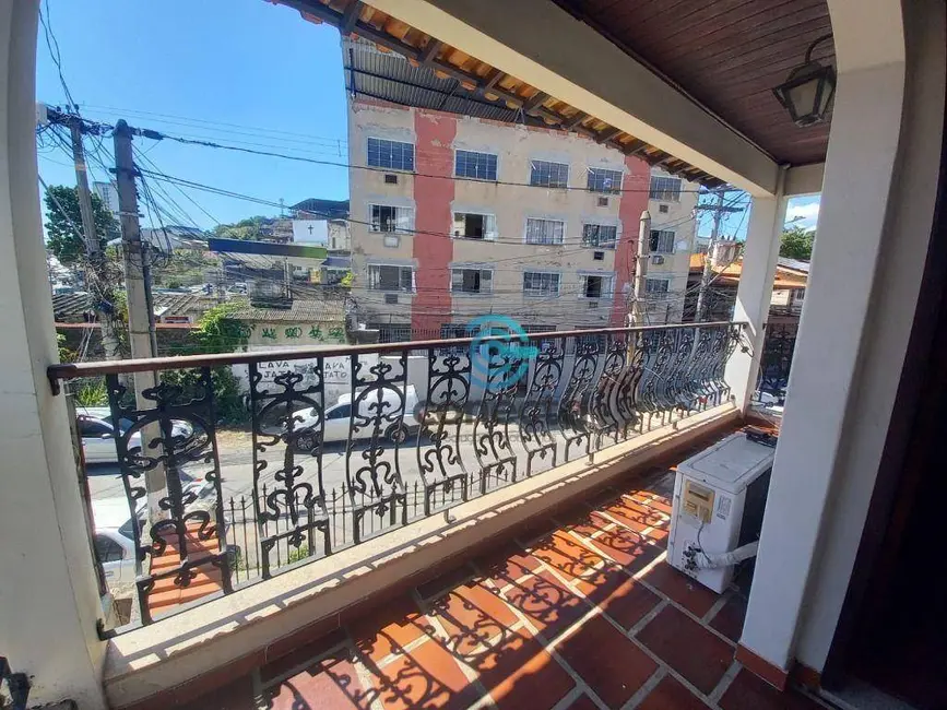 Casa com 4 quartos à venda, 300m2 em Barro Vermelho, Sao Goncalo - RJ - imagem 2 Foto 2 de Casa com 4 quartos à venda, 300m2 em Barro Vermelho, Sao Goncalo - RJ