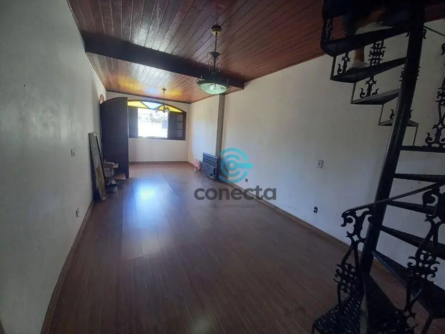 Casa com 4 quartos à venda, 300m2 em Barro Vermelho, Sao Goncalo - RJ - imagem 5 Foto 5 de Casa com 4 quartos à venda, 300m2 em Barro Vermelho, Sao Goncalo - RJ