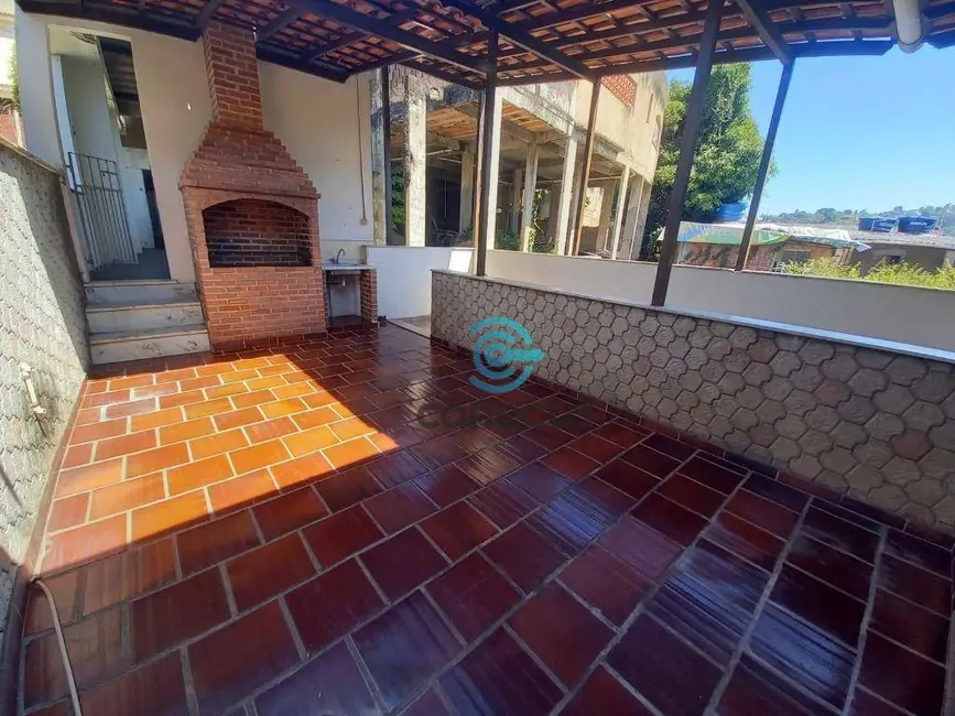 Casa com 4 quartos à venda, 300m2 em Barro Vermelho, Sao Goncalo - RJ - imagem 1 Foto 1 de Casa com 4 quartos à venda, 300m2 em Barro Vermelho, Sao Goncalo - RJ