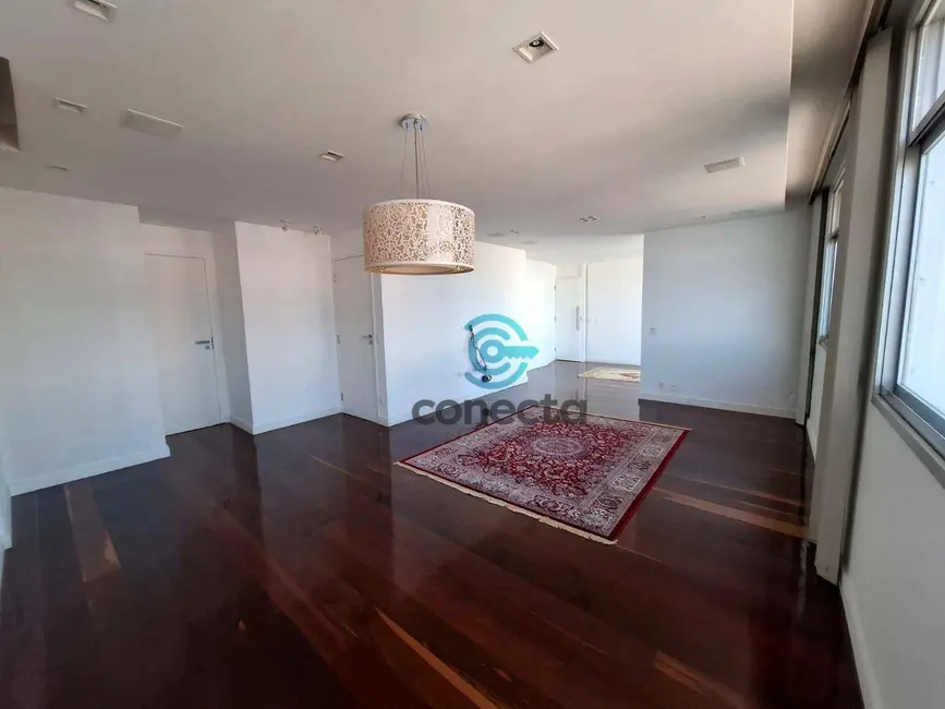 Apartamento com 3 quartos para alugar, 202m2 em Boa Viagem, Niteroi - RJ - imagem 3 Foto 3 de Apartamento com 3 quartos para alugar, 202m2 em Boa Viagem, Niteroi - RJ