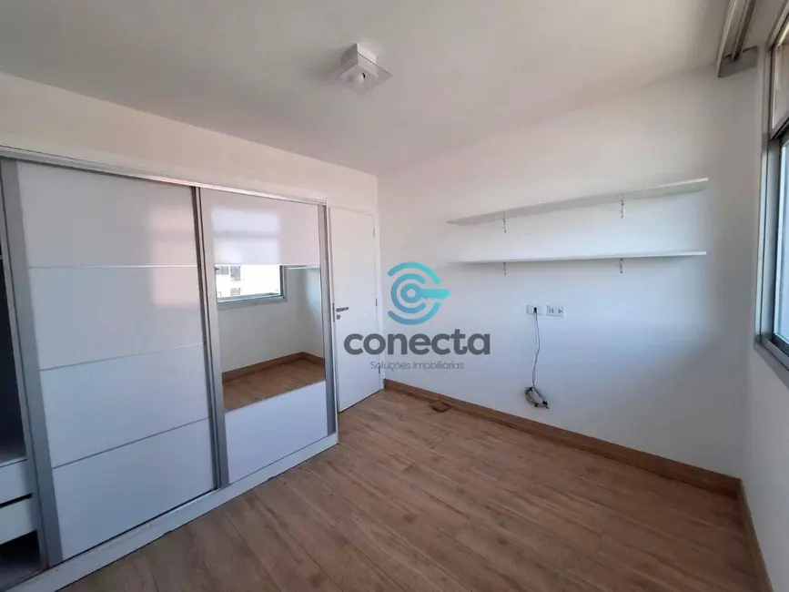 Apartamento com 3 quartos para alugar, 202m2 em Boa Viagem, Niteroi - RJ - imagem 8 Foto 8 de Apartamento com 3 quartos para alugar, 202m2 em Boa Viagem, Niteroi - RJ