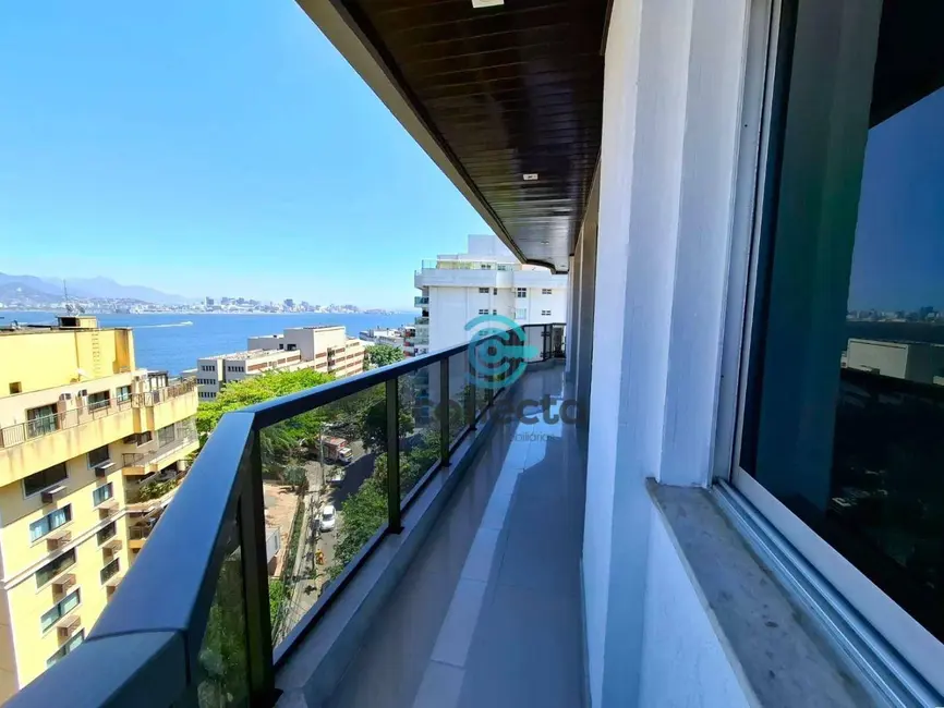 Apartamento com 3 quartos para alugar, 202m2 em Boa Viagem, Niteroi - RJ - imagem 4 Foto 4 de Apartamento com 3 quartos para alugar, 202m2 em Boa Viagem, Niteroi - RJ