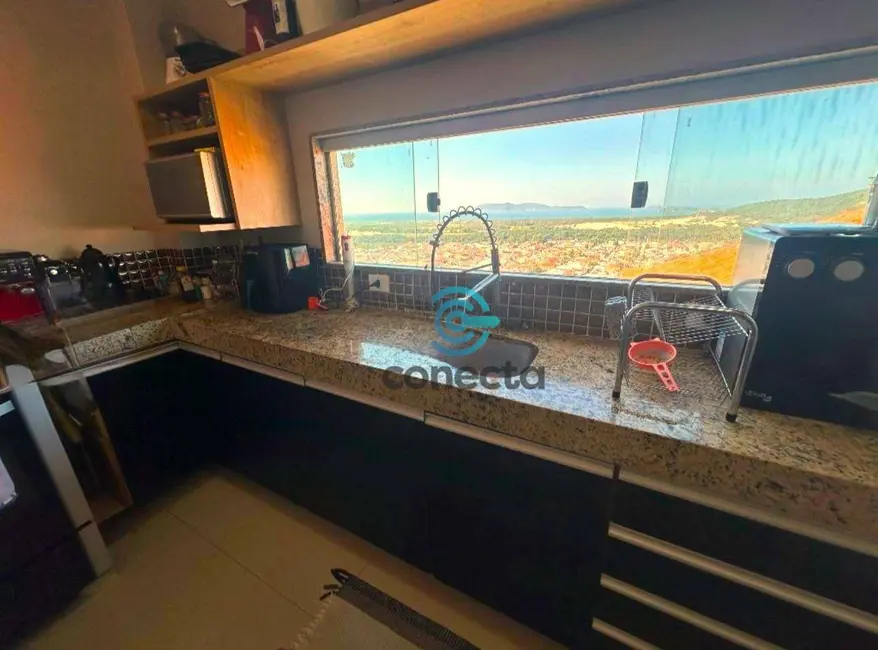 Casa de Condomínio com 2 quartos à venda, 300m2 em Ogiva, Cabo Frio - RJ - imagem 2 Foto 2 de Casa de Condomínio com 2 quartos à venda, 300m2 em Ogiva, Cabo Frio - RJ