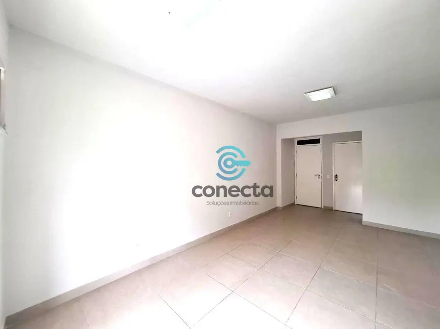 Apartamento com 2 quartos para alugar, 122m2 em Icaraí, Niteroi - RJ - imagem 5 Foto 5 de Apartamento com 2 quartos para alugar, 122m2 em Icaraí, Niteroi - RJ