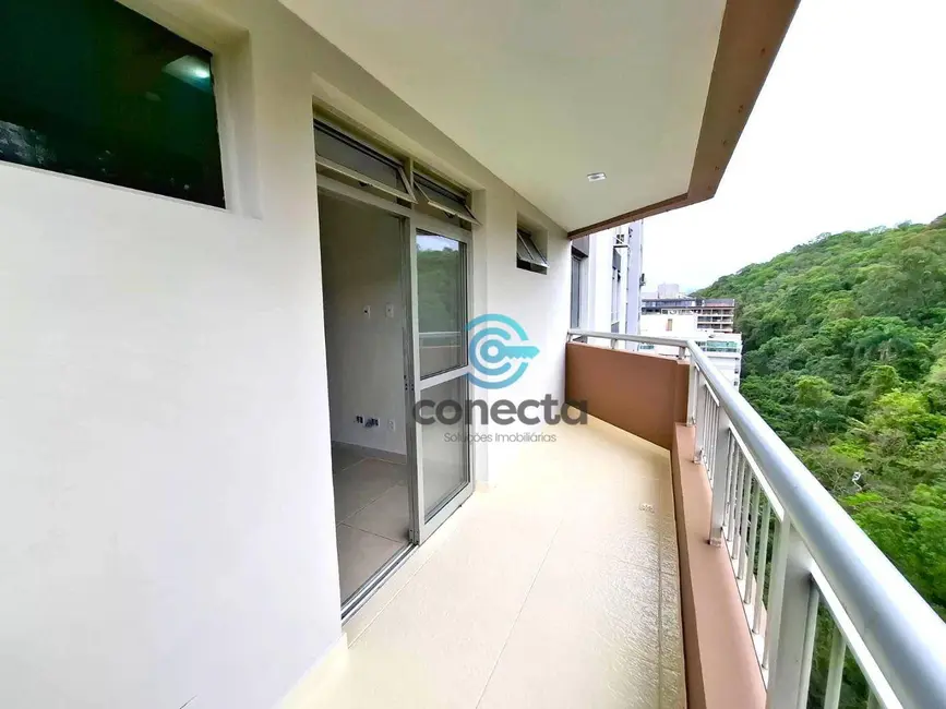 Apartamento com 2 quartos para alugar, 122m2 em Icaraí, Niteroi - RJ - imagem 2 Foto 2 de Apartamento com 2 quartos para alugar, 122m2 em Icaraí, Niteroi - RJ