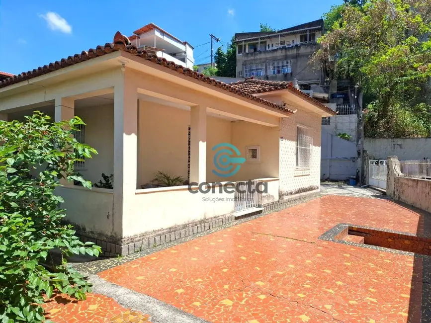 Casa com 7 quartos à venda, 527m2 em Centro, Sao Goncalo - RJ - imagem 2 Foto 2 de Casa com 7 quartos à venda, 527m2 em Centro, Sao Goncalo - RJ