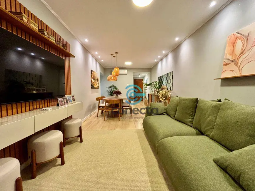 Apartamento com 3 quartos à venda, 140m2 em Icaraí, Niteroi - RJ - imagem 2 Foto 2 de Apartamento com 3 quartos à venda, 140m2 em Icaraí, Niteroi - RJ