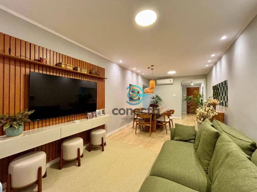 Apartamento com 3 quartos à venda, 140m2 em Icaraí, Niteroi - RJ - imagem 3 Foto 3 de Apartamento com 3 quartos à venda, 140m2 em Icaraí, Niteroi - RJ