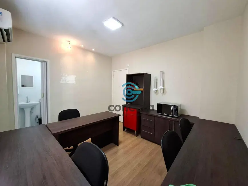 Sala Comercial à venda e para alugar, 19m2 em Centro, Niteroi - RJ - imagem 1 Foto 1 de Sala Comercial à venda e para alugar, 19m2 em Centro, Niteroi - RJ