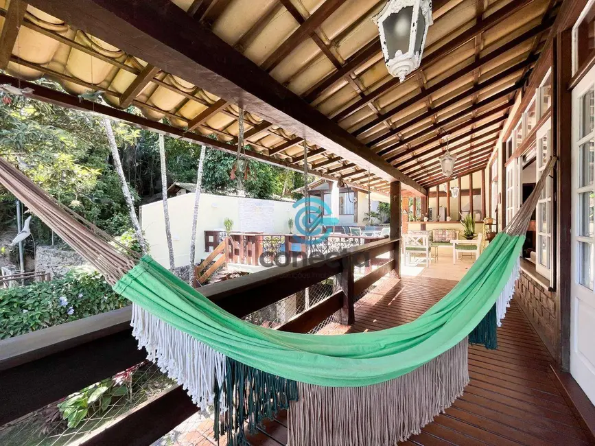 Foto 8 de Casa de Condomínio com 4 quartos para alugar, 364m2 em Charitas, Niteroi - RJ