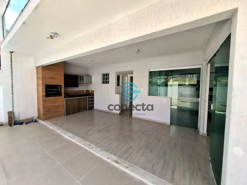Casa com 3 quartos à venda e para alugar, 225m2 em Piratininga, Niteroi - RJ - imagem 3 Foto 3 de Casa com 3 quartos à venda e para alugar, 225m2 em Piratininga, Niteroi - RJ