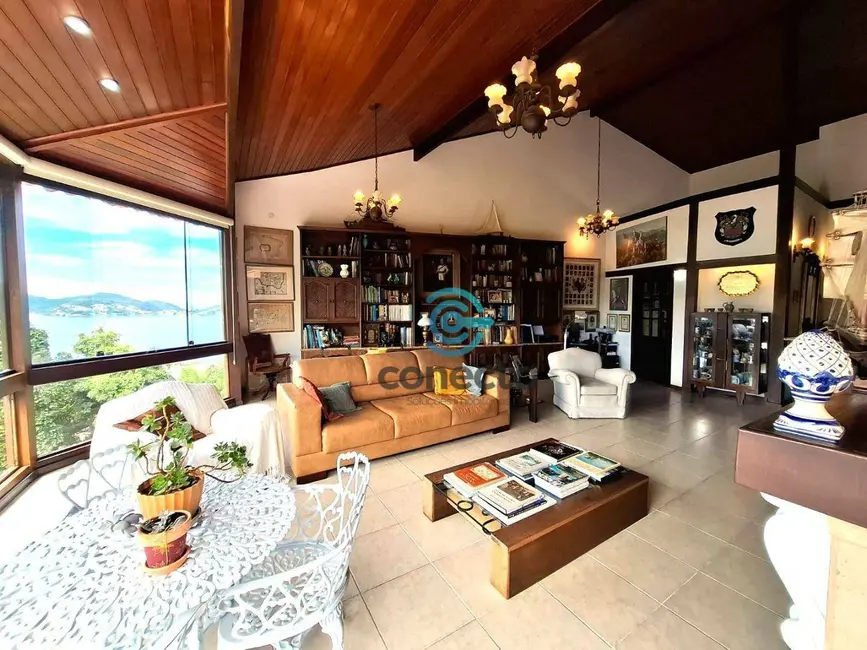 Foto 3 de Casa com 6 quartos à venda, 921m2 em São Francisco, Niteroi - RJ