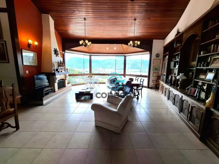 Foto 1 de Casa com 6 quartos à venda, 921m2 em São Francisco, Niteroi - RJ