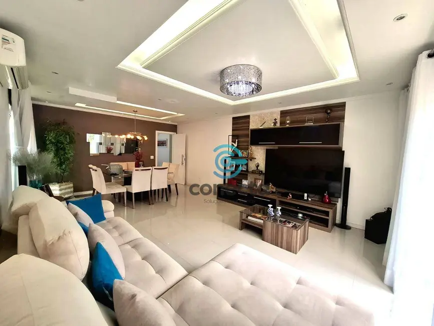 Foto 3 de Casa de Condomínio com 4 quartos à venda, 314m2 em Maria Paula, Niteroi - RJ