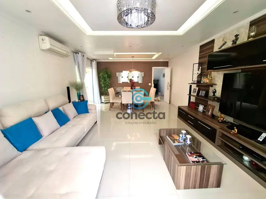 Foto 5 de Casa de Condomínio com 4 quartos à venda, 314m2 em Maria Paula, Niteroi - RJ