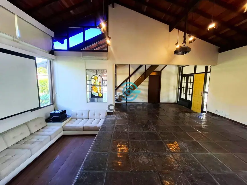 Foto 3 de Casa de Condomínio com 3 quartos para alugar, 242m2 em Itaipu, Niteroi - RJ