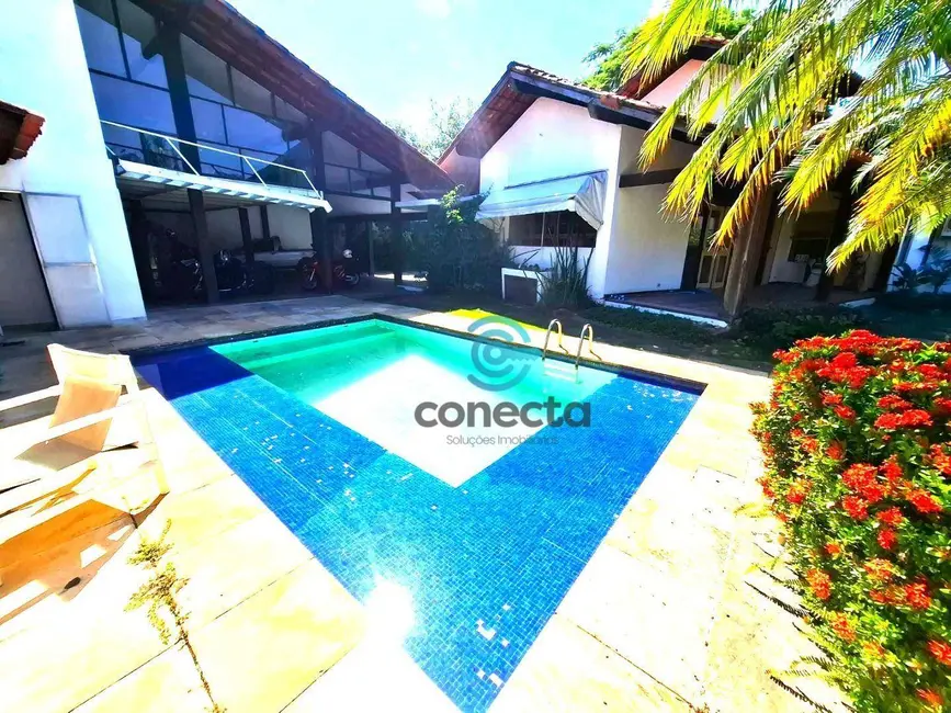 Foto 1 de Casa de Condomínio com 3 quartos para alugar, 242m2 em Itaipu, Niteroi - RJ