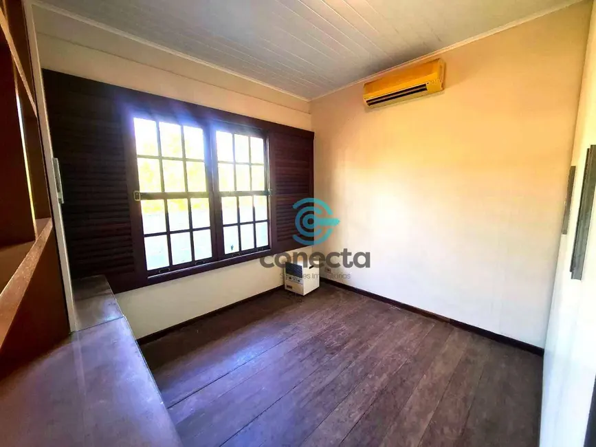 Foto 8 de Casa de Condomínio com 3 quartos para alugar, 242m2 em Itaipu, Niteroi - RJ