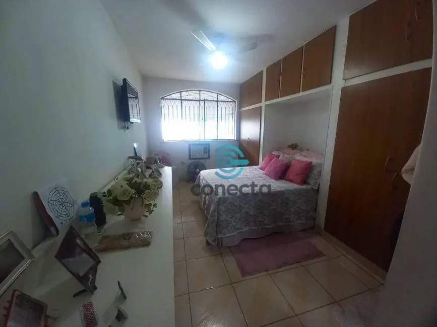 Foto 6 de Casa de Condomínio com 3 quartos à venda, 300m2 em Zé Garoto, Sao Goncalo - RJ