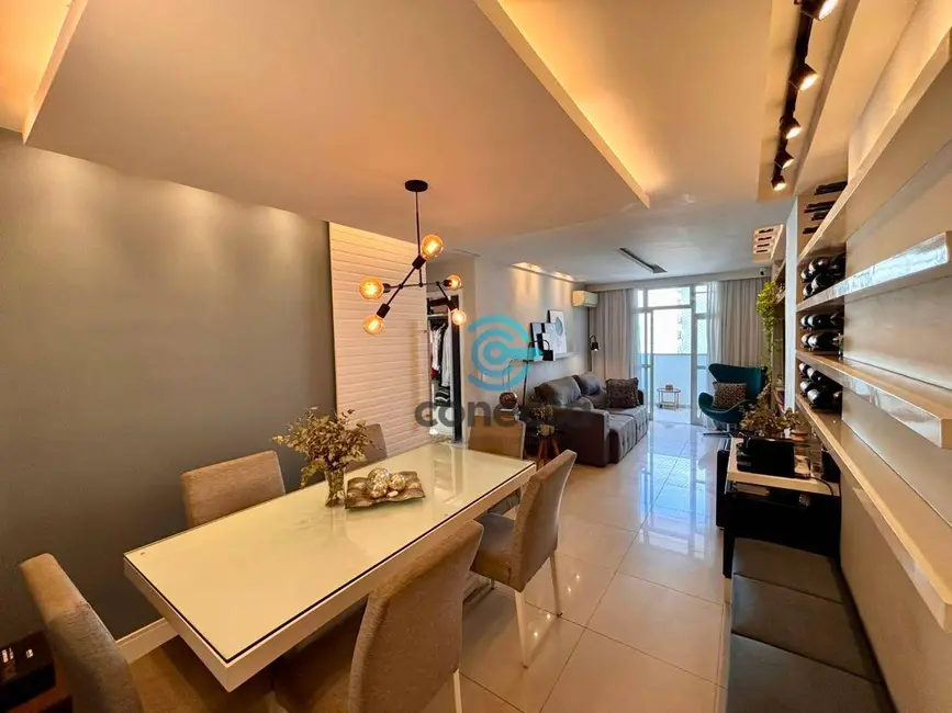 Apartamento com 2 quartos à venda, 98m2 em Icaraí, Niteroi - RJ - imagem 2 Foto 2 de Apartamento com 2 quartos à venda, 98m2 em Icaraí, Niteroi - RJ