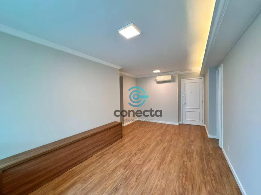 Apartamento com 3 quartos à venda, 120m2 em Icaraí, Niteroi - RJ - imagem 4 Foto 4 de Apartamento com 3 quartos à venda, 120m2 em Icaraí, Niteroi - RJ