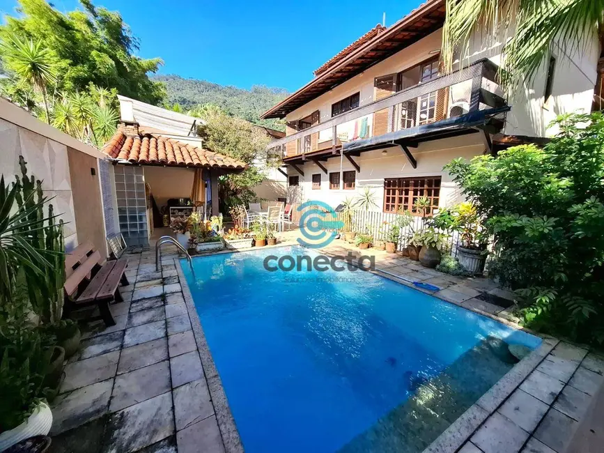 Casa com 4 quartos à venda e para alugar, 405m2 em São Francisco, Niteroi - RJ - imagem 1 Foto 1 de Casa com 4 quartos à venda e para alugar, 405m2 em São Francisco, Niteroi - RJ