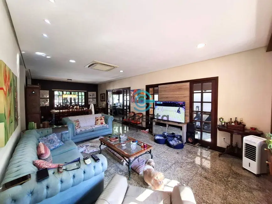 Casa com 4 quartos à venda e para alugar, 405m2 em São Francisco, Niteroi - RJ - imagem 6 Foto 6 de Casa com 4 quartos à venda e para alugar, 405m2 em São Francisco, Niteroi - RJ