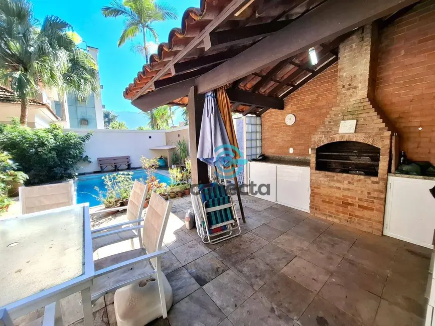 Casa com 4 quartos à venda e para alugar, 405m2 em São Francisco, Niteroi - RJ - imagem 3 Foto 3 de Casa com 4 quartos à venda e para alugar, 405m2 em São Francisco, Niteroi - RJ