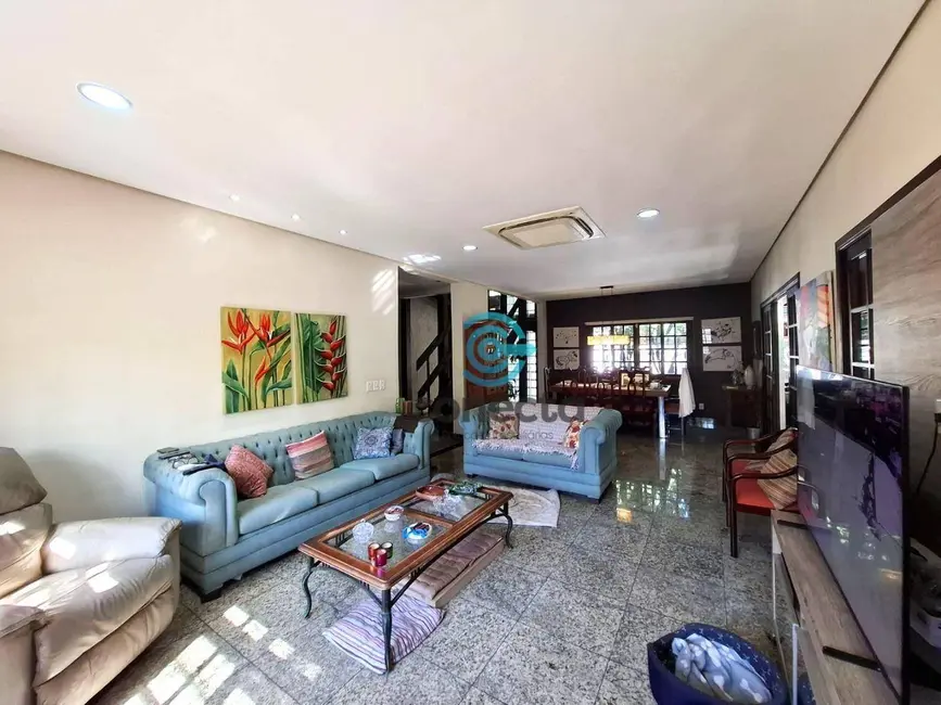 Casa com 4 quartos à venda e para alugar, 405m2 em São Francisco, Niteroi - RJ - imagem 5 Foto 5 de Casa com 4 quartos à venda e para alugar, 405m2 em São Francisco, Niteroi - RJ