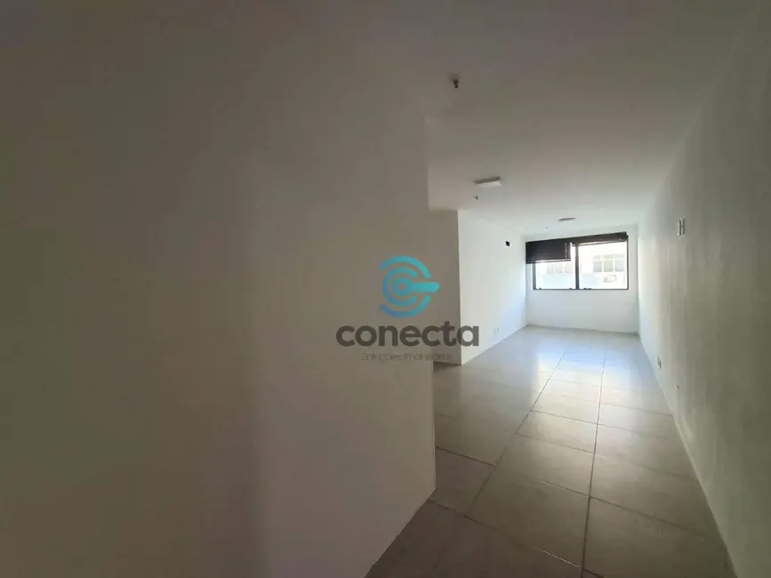Sala Comercial à venda e para alugar, 27m2 em Centro, Niteroi - RJ - imagem 9 Foto 9 de Sala Comercial à venda e para alugar, 27m2 em Centro, Niteroi - RJ