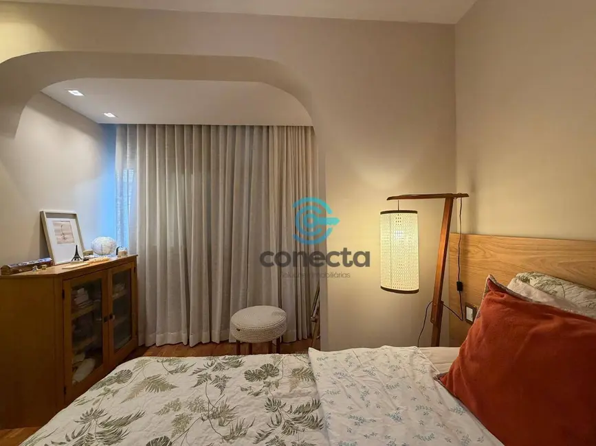 Apartamento com 3 quartos à venda, 202m2 em Icaraí, Niteroi - RJ - imagem 7 Foto 7 de Apartamento com 3 quartos à venda, 202m2 em Icaraí, Niteroi - RJ