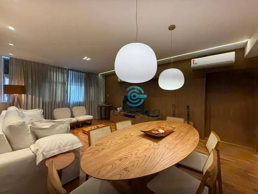 Apartamento com 3 quartos à venda, 202m2 em Icaraí, Niteroi - RJ - imagem 2 Foto 2 de Apartamento com 3 quartos à venda, 202m2 em Icaraí, Niteroi - RJ