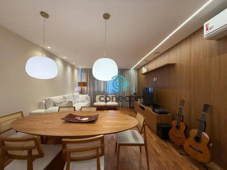 Apartamento com 3 quartos à venda, 202m2 em Icaraí, Niteroi - RJ - imagem 3 Foto 3 de Apartamento com 3 quartos à venda, 202m2 em Icaraí, Niteroi - RJ