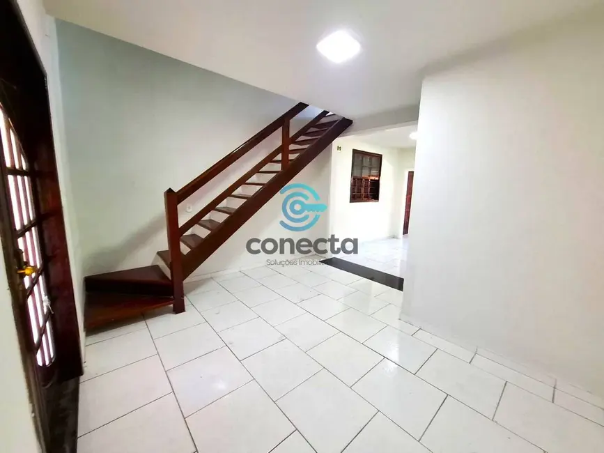 Casa de Condomínio com 3 quartos à venda e para alugar, 360m2 em Itaipu, Niteroi - RJ - imagem 3 Foto 3 de Casa de Condomínio com 3 quartos à venda e para alugar, 360m2 em Itaipu, Niteroi - RJ